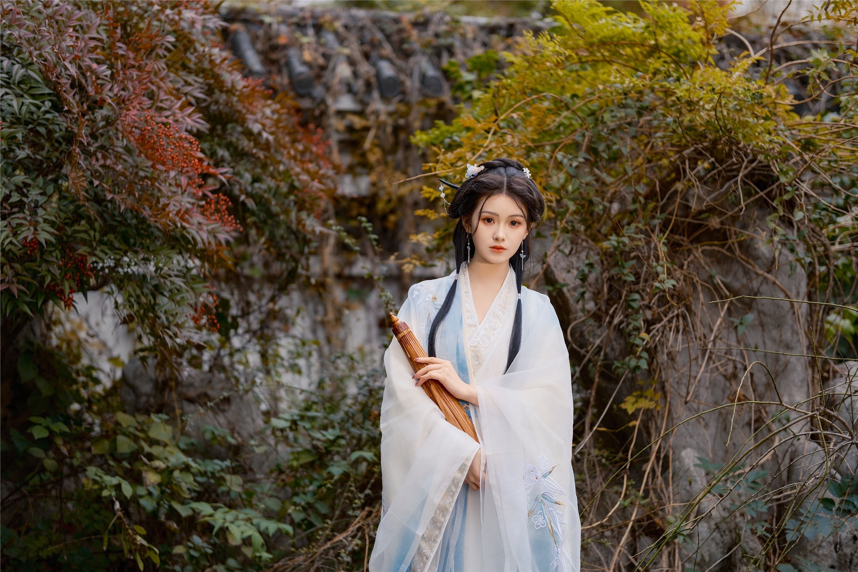 YITUYU艺图语 2025.01.24 秋意阑珊 悦璃